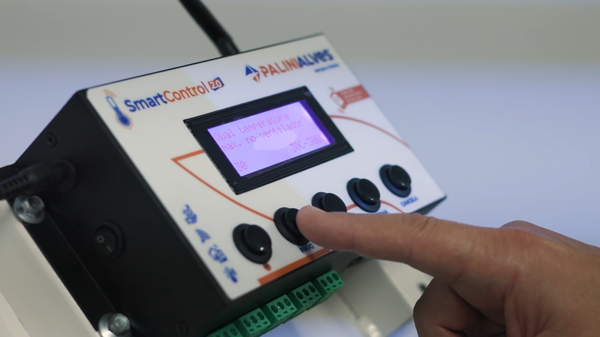 PALINIALVES LANÇA SMARTCONTROL 2.0 E LEVA PRECISÃO DIGITAL PARA A SECAGEM DE CAFÉ